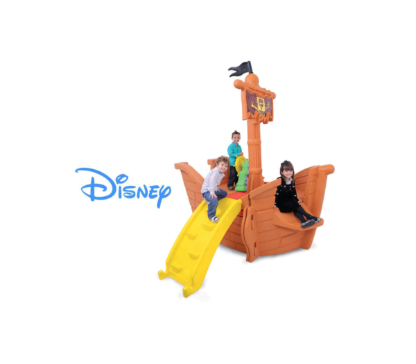 Navio dos Piratas do Caribe Disney